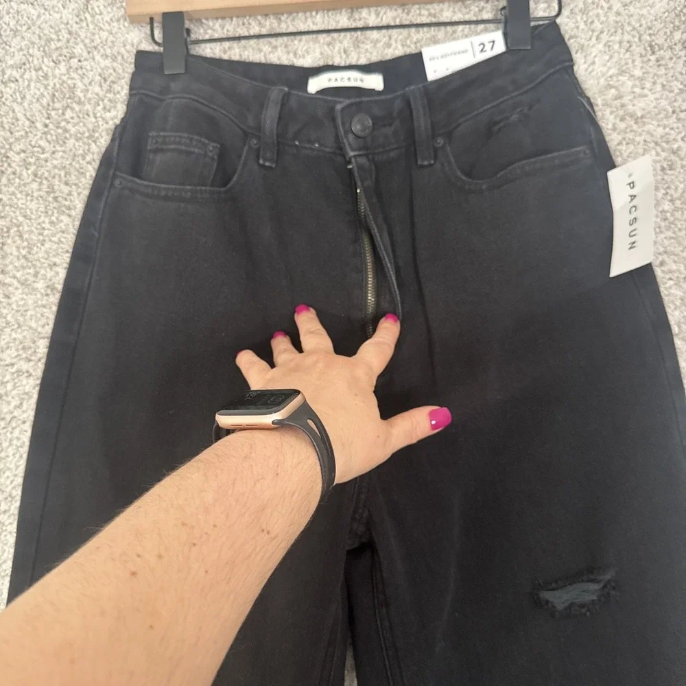 PacSun Distressed 90s Boyfriend Jeans - High Rise Relaxed‎ Leg - Size 27